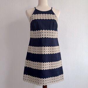 Lilly Pulitzer Annabelle Crochet Lace Stripe Navy and Gold Shift Dress Sz 4
